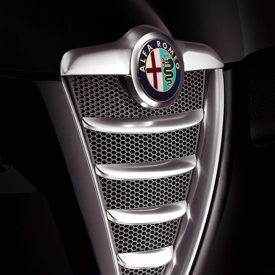 Детали экстерьера Alfa Romeo GT Black Line (937C) 2005 года  (фото 5 из 6)